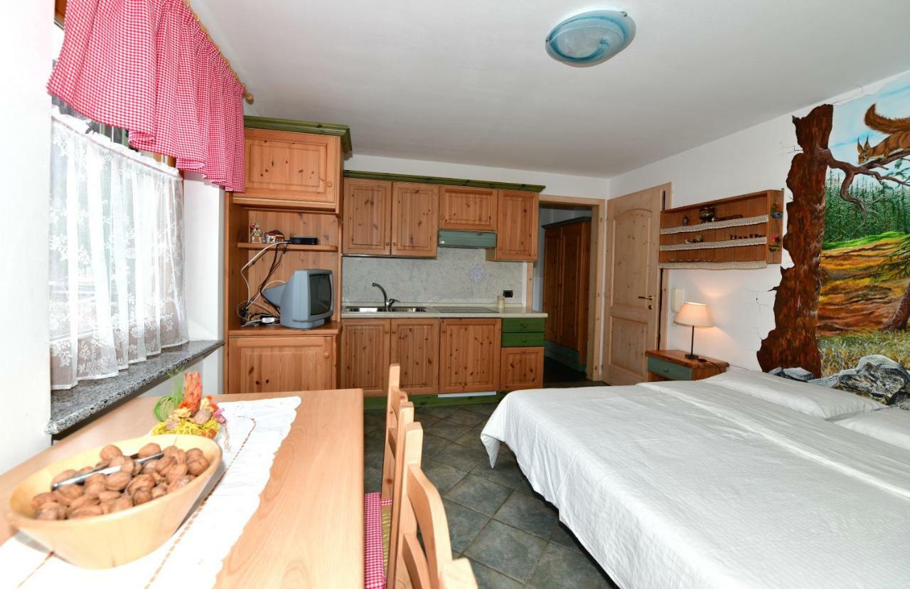 Agritur Volpaia Rooms And Apartments Vermiglio Exterior foto